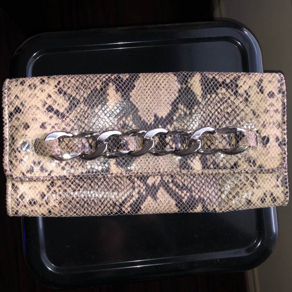 Slithery Michael Kors Clutch!